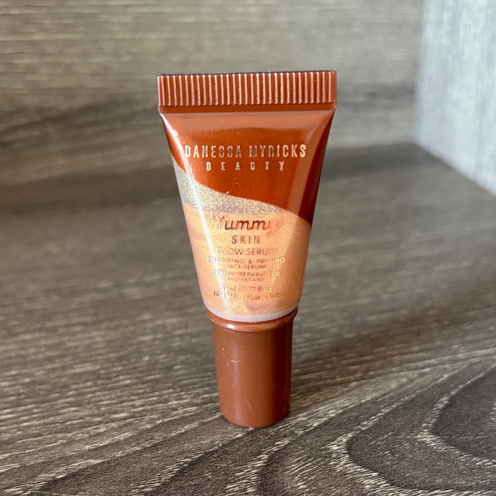 ❤️$7 NWT Danessa Myricks Beauty Yummy Skin Glow Serum in Shade Main Squeeze 5ml
